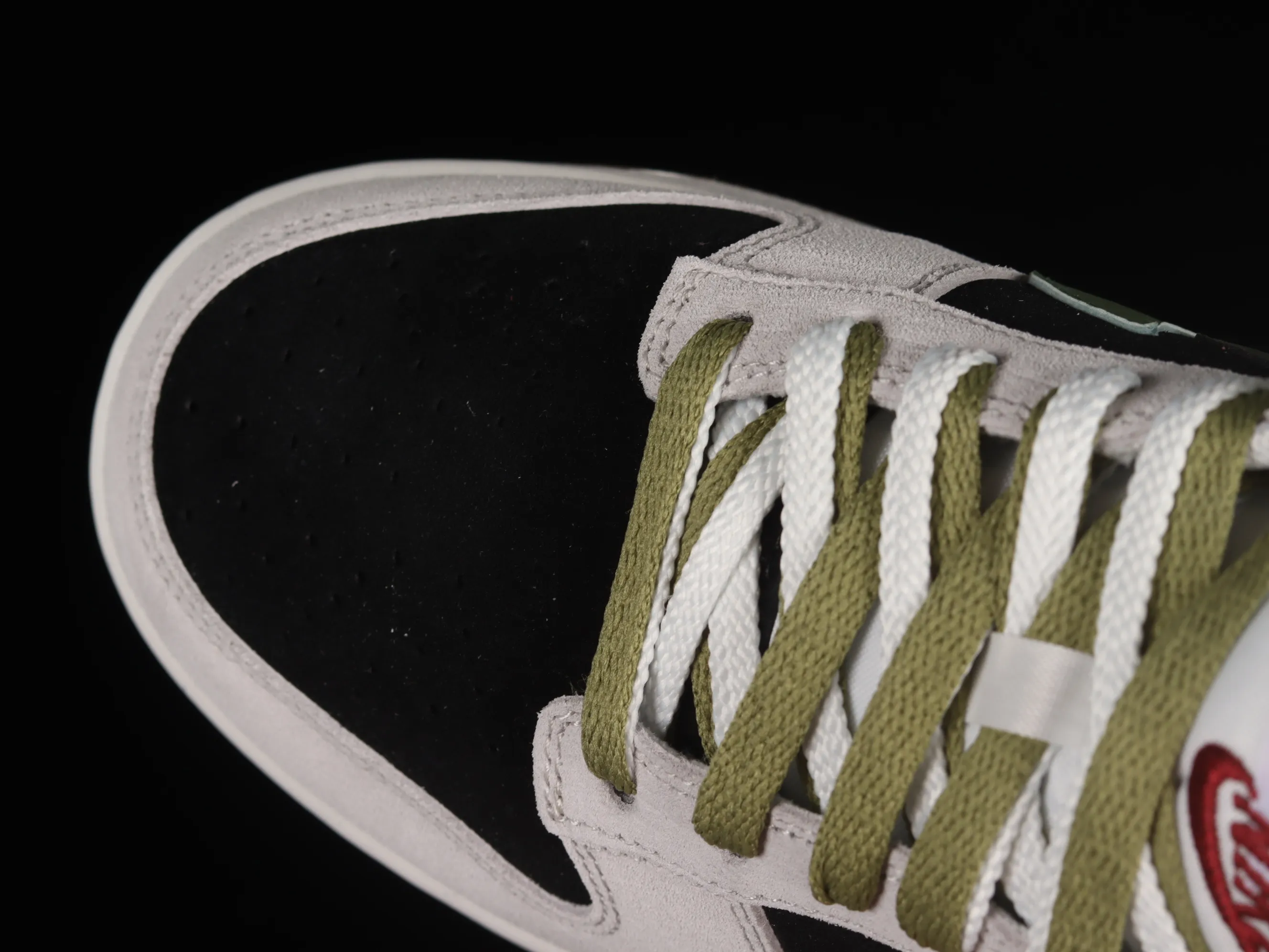 All categories Nk SB Dunk series Nk SB Dunk Low low-top sneakers Nk SB Dunk Low "85" black, gray and green double hook SB low-top sports and leisure sneakers DO9457-124